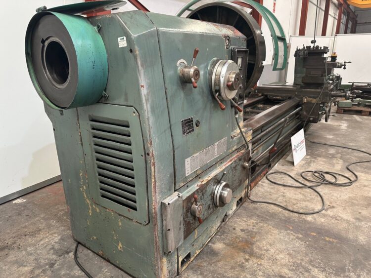 Torno Tacchi modelo FTC 1500 x 7000 mm con lunetas y platos