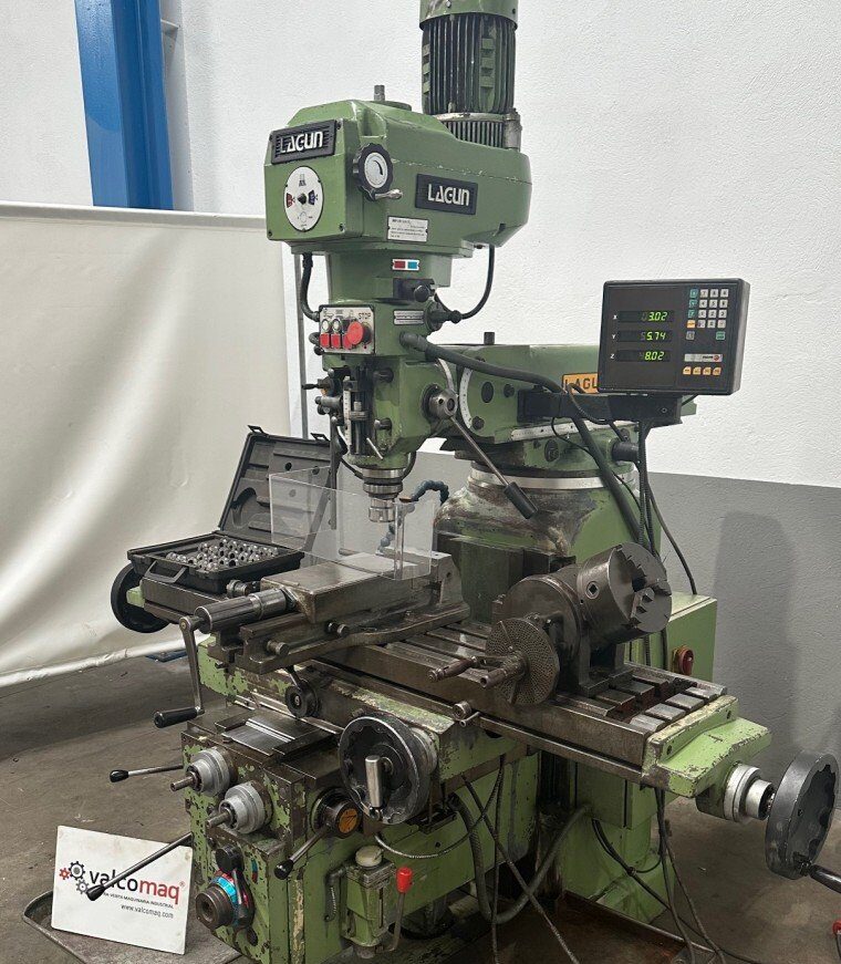 Fresadora Lagun FTV4, cabezal variable y mesa amplia