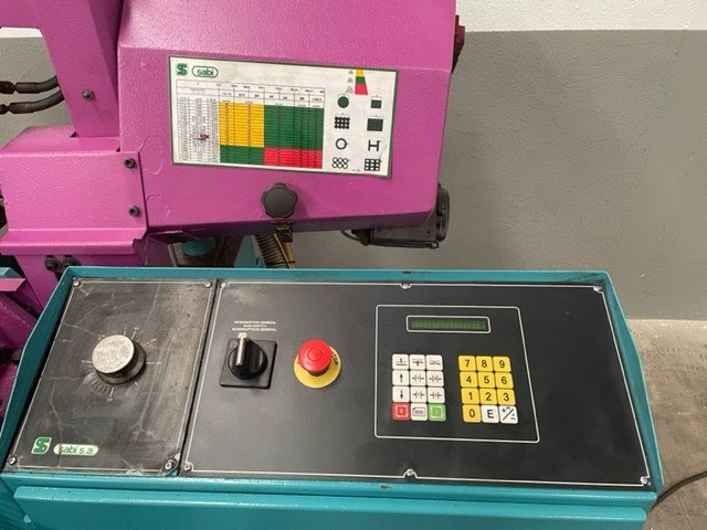 Sierra automática Sabi PBS 250A con CNC - Imagen 6