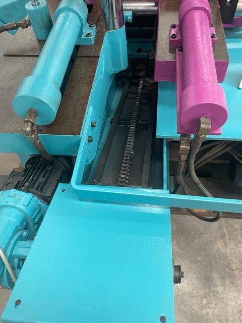 Sierra automática Sabi PBS 250A con CNC - Imagen 11