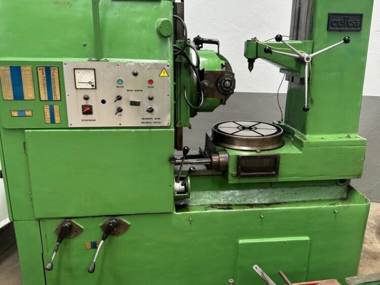 Alternative view of Conjunto de dos Talladoras de Engranajes por fresa madre Celta modelo C4