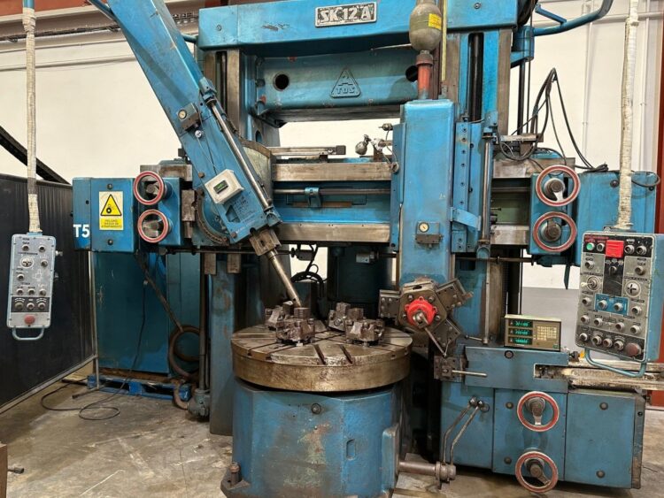 TOS SK 12 A Vertical Lathe