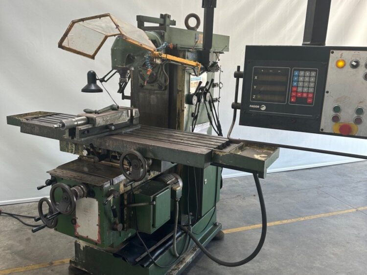 Alternative view of Universal Milling Machine MRF Model 145