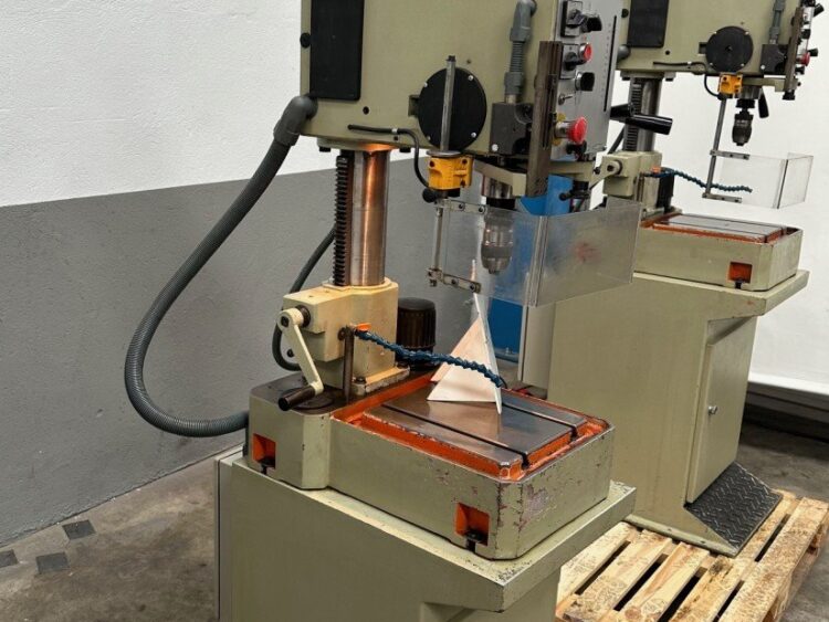 Alternative view of Erlo SEAR 25-RS Drilling Machine