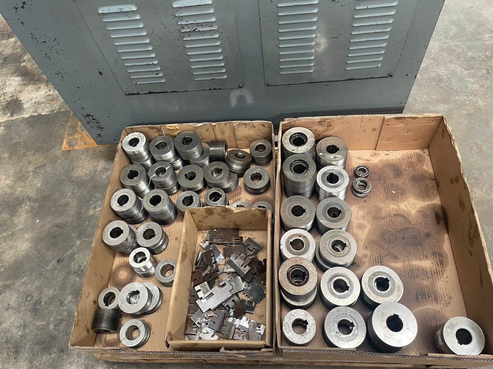 Seny D-44 EH Hydraulic Thread Rolling Machine with 2 Rolls - Image 4