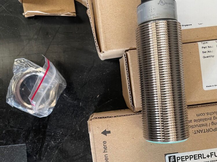 Detector Ultrasónico Pepperl+Fuchs UC500-30GM70-2E2R2-V15