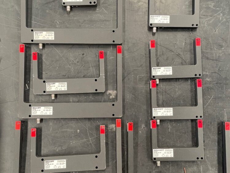 Conjunto de Barreras Fotoeléctricas de Horquilla Balluff BGL Varias Referencias