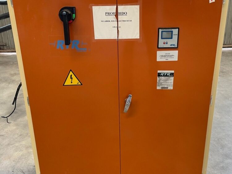 Cuadro Eléctrico de Baterías de Reactiva con Seccionador de 630 A