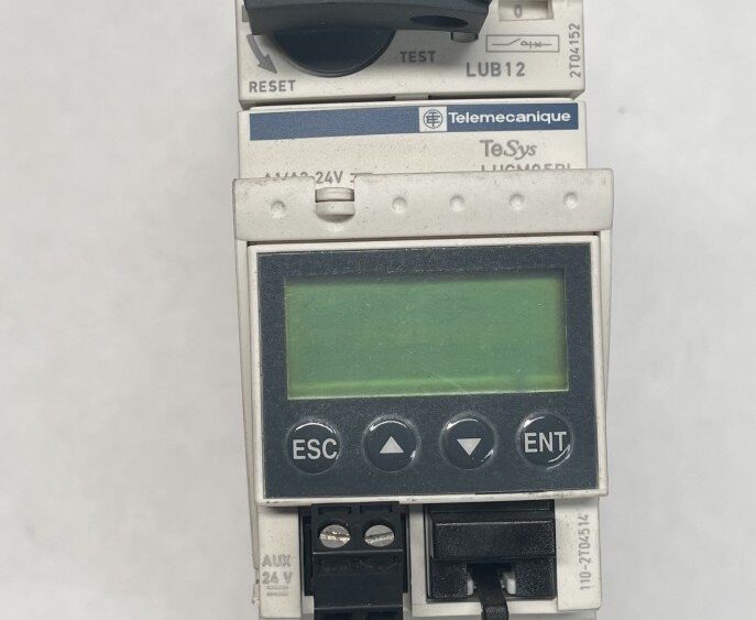 Arrancador Schneider TeSys LUB12 con Módulo LUCM05BL y Escala Digital
