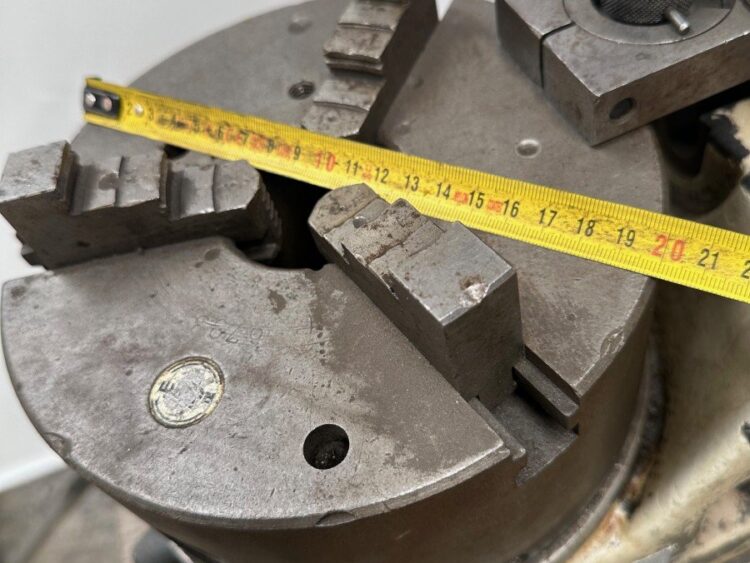 Alternative view of WMW Angle Divider with 200 mm Table and Rack-Adjusted Height