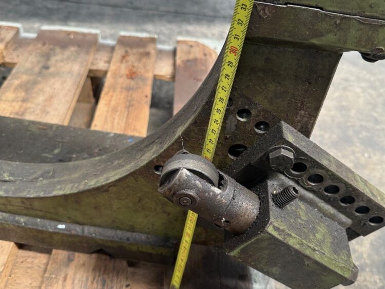 Alternative view of Large Steady Rest with 350 mm x 510 mm