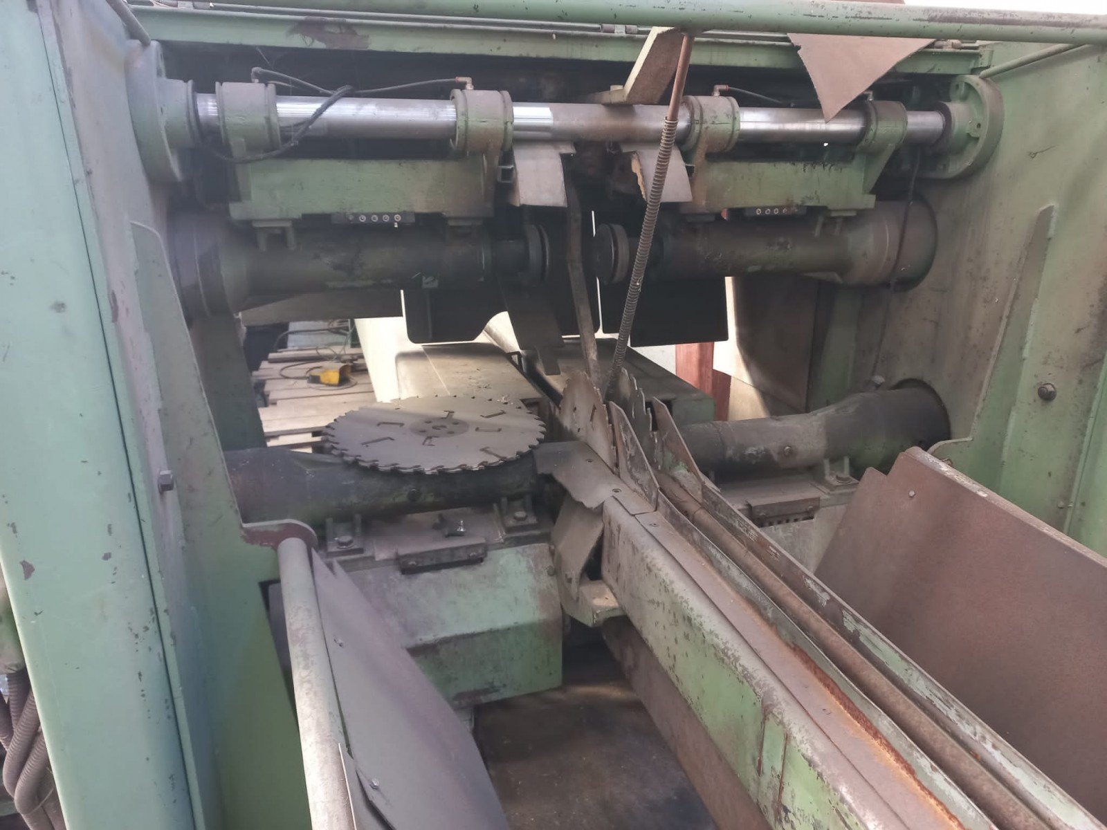 Escuadradora de 3 Caras Bonany B12 D con Módulos de Corte y Discos de Widia - Imagen 3