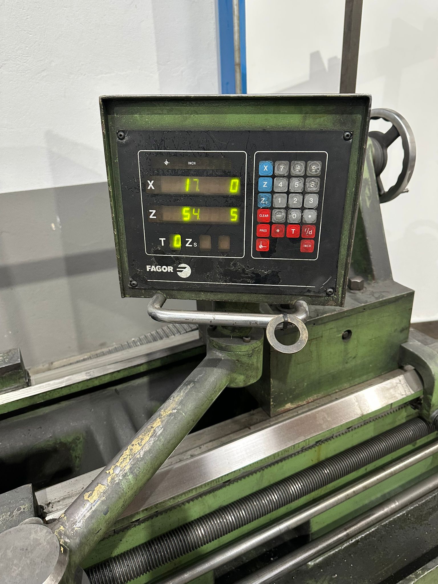 Torno Geminis GE 1000 de 2000 mm entre Puntos con Visualizador de Cotas - Imagen 6