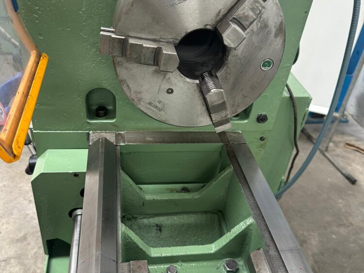 Alternative view of Torno Pinacho S90 260 de 1600 mm entre Puntos con Visualizador y Luneta