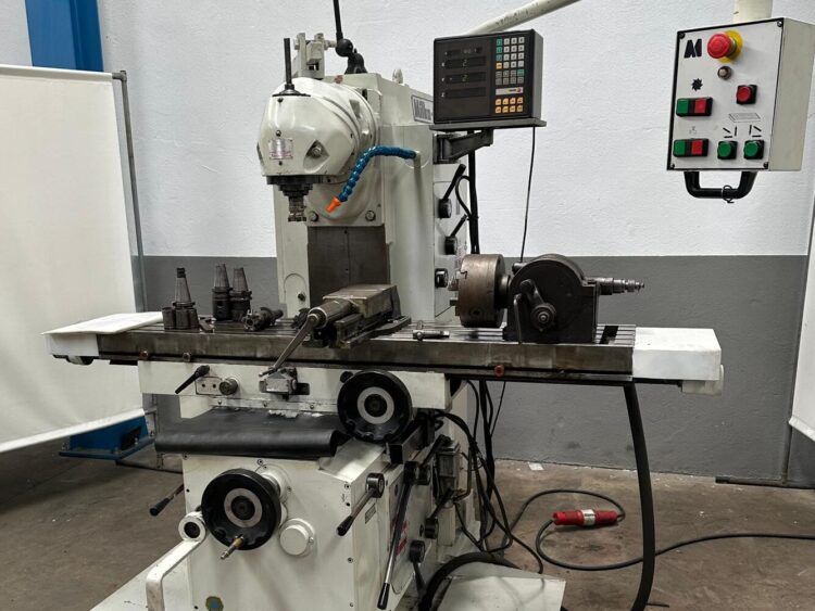Fresadora Milko 45 con Cabezal Huron ISO 40 y Visualizador en Tres Ejes