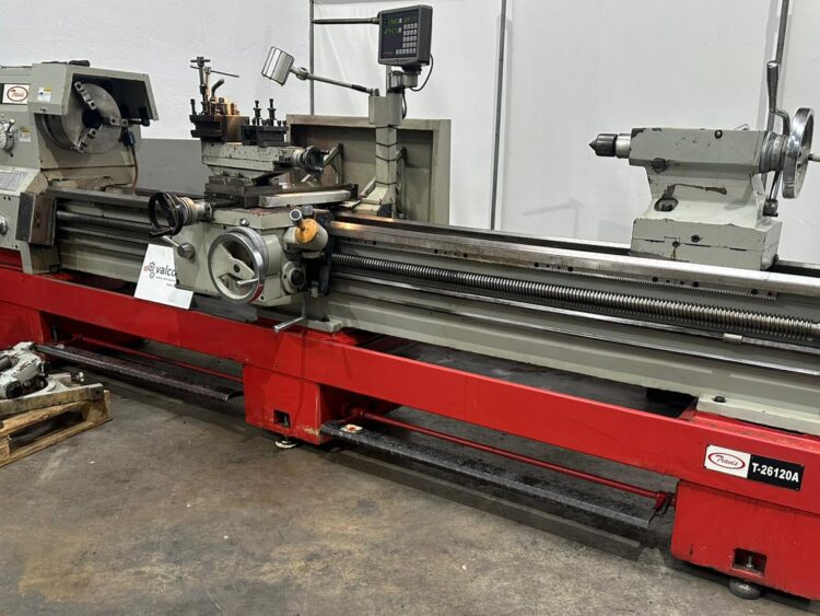 Torno Travis T 26120A/3000 de 3000 mm entre puntos y volteo 660 mm
