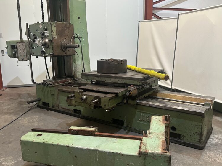 Mandrinadora Juaristi MDR 80 con DRO en 4 Ejes, Mesa Giratoria y Cabezal de Fresado