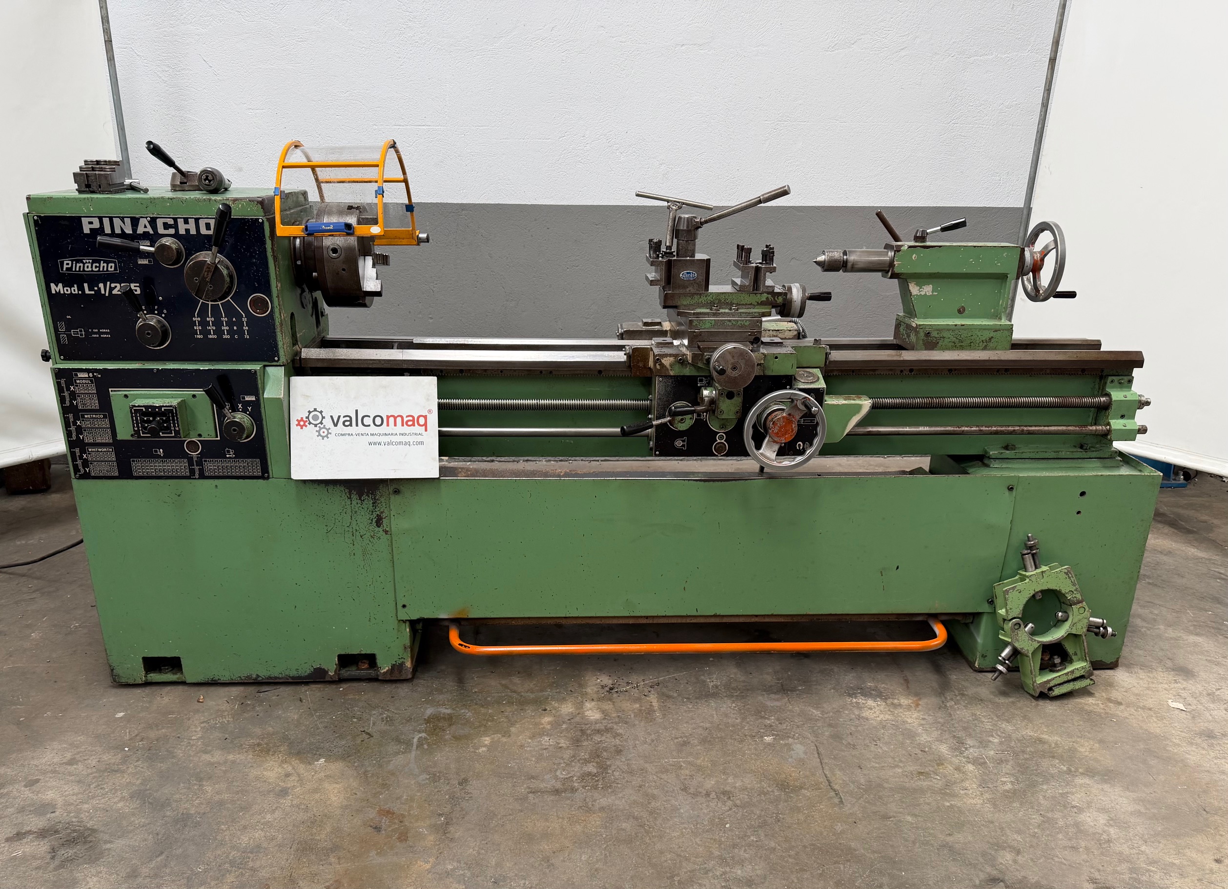 Pinacho L1 225 Lathe 1600 mm b.c. with Steady Rest