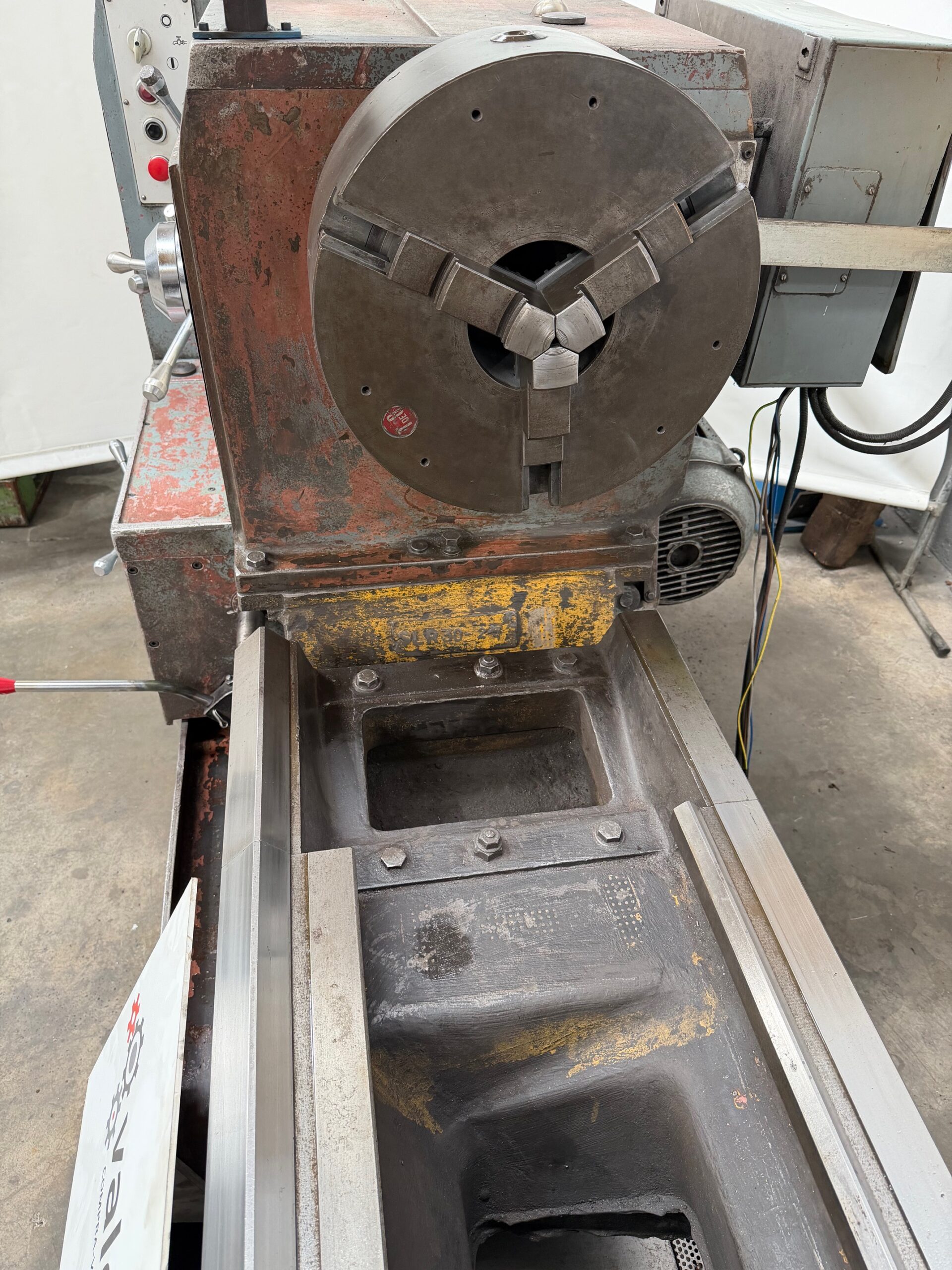 Torno Geminis GE 870x4000mm carro transversal - Valcomaq