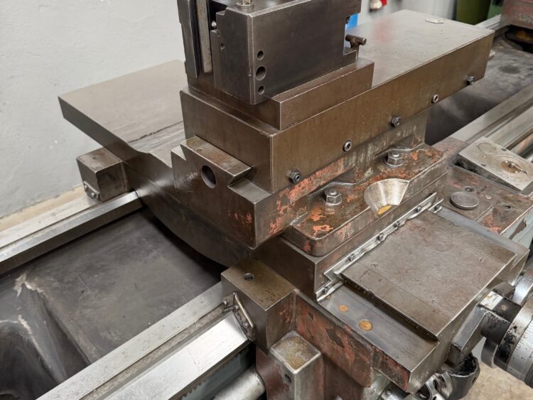 Torno Geminis GE 870x4000mm cabezal fijo - Valcomaq