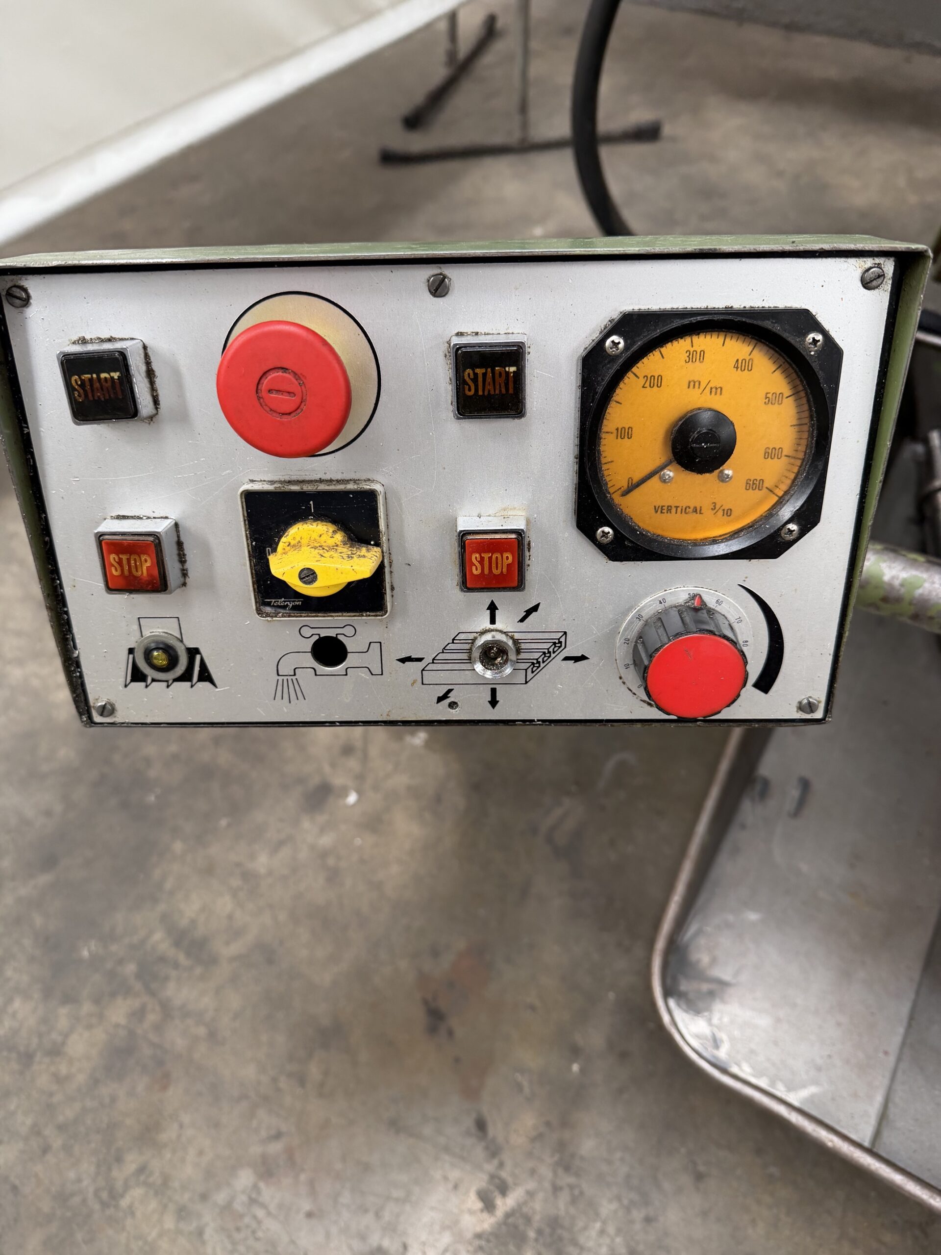 Fresadora Universal Lagun FU-125 con Cabezal Huron ISO 40 - Imagen 7