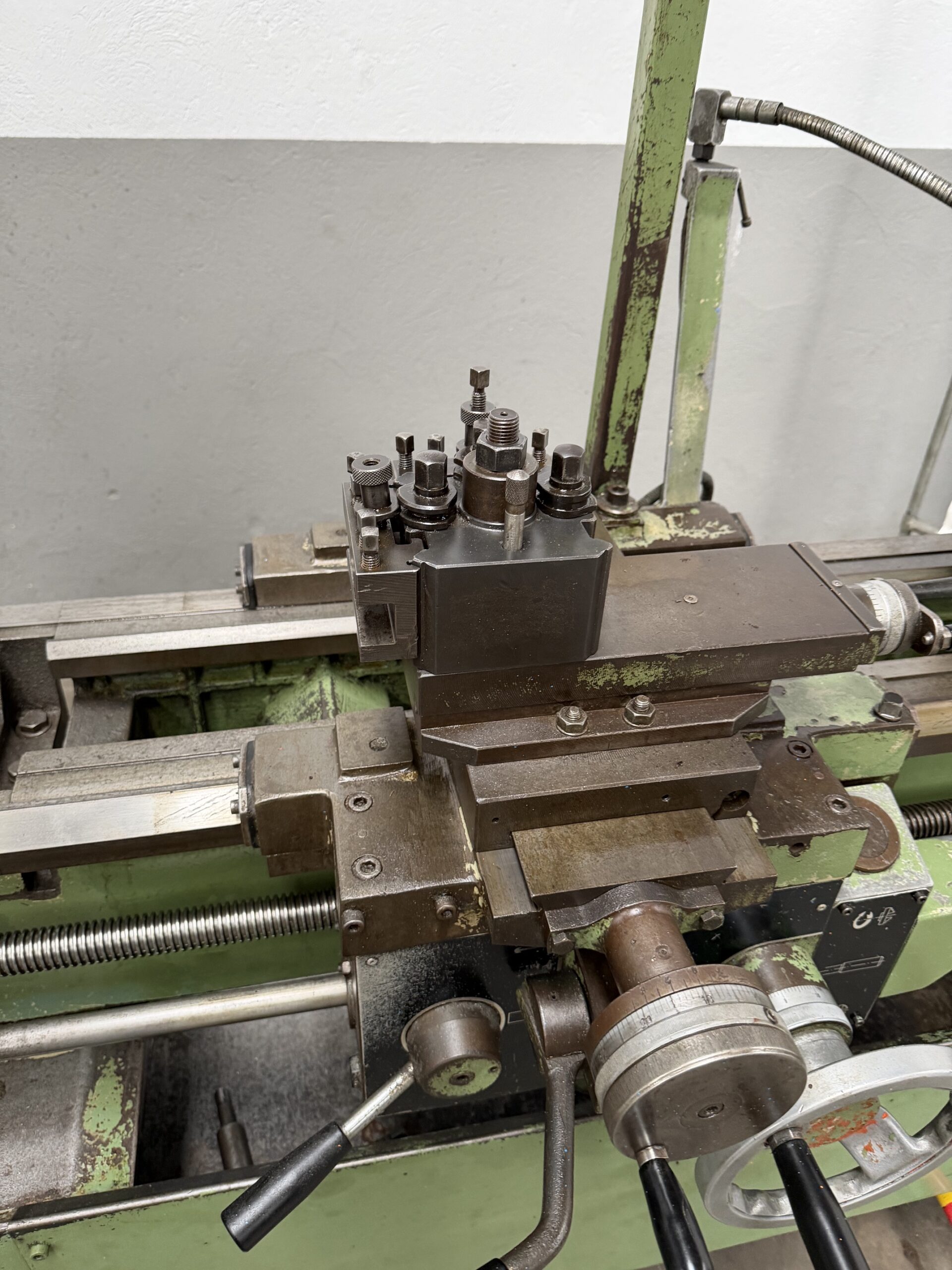 Torno Pinacho L1 200 × 1150 mm con Luneta Fija y Móvil - Imagen 7