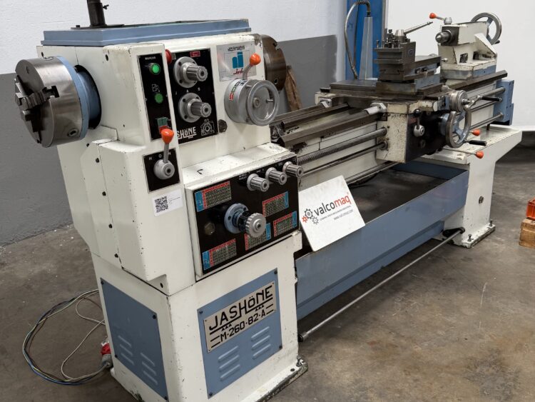 Torno Jashone M 260-82-A × 1500 mm con Visualizador Heidenhain