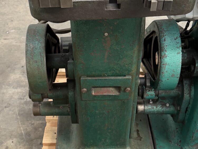 Alternative view of Colomer Vertical Broaching / Slotting Machine for Keyways