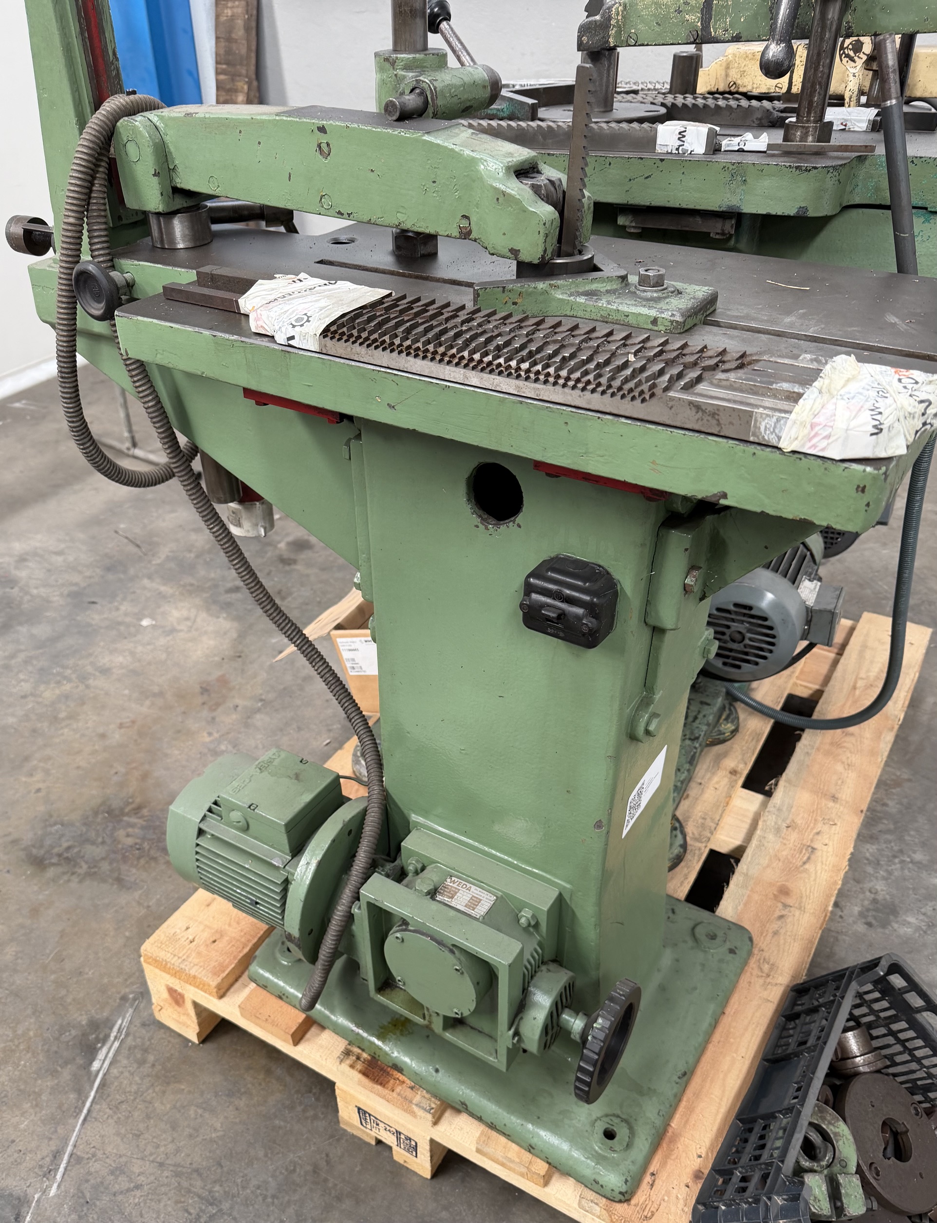 Frimos Vertical Slotting / Keyway Broaching Machine