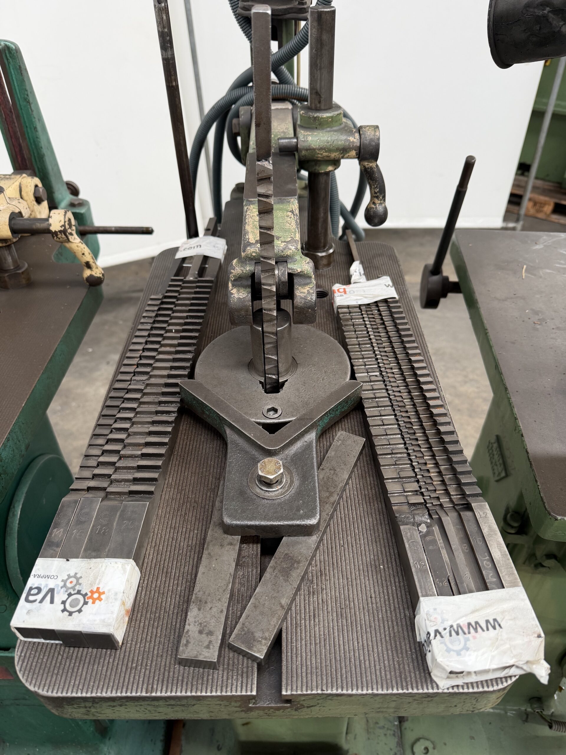 Colomer Vertical Slotting / Keyway Broaching Machine
