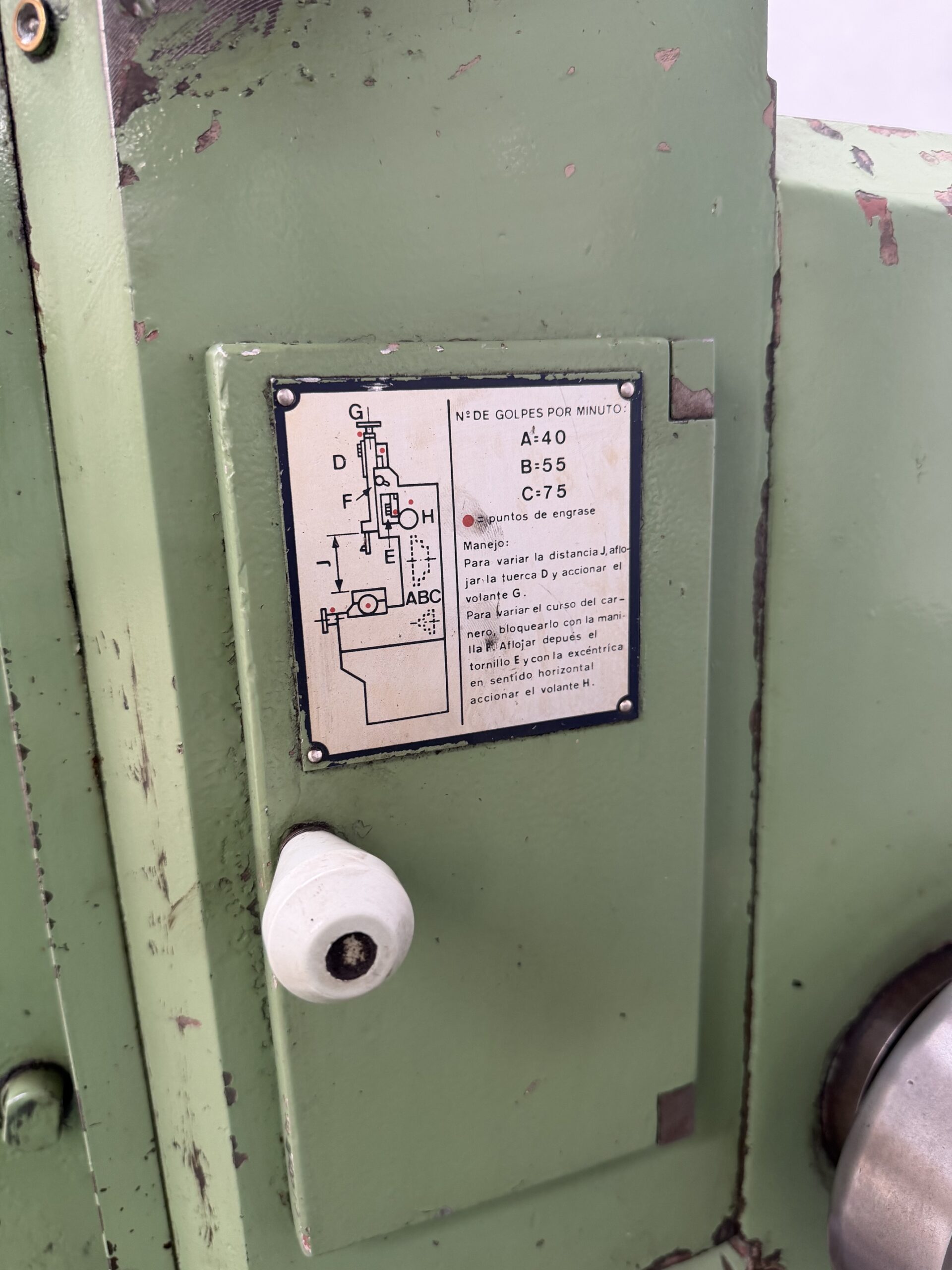 Urpe M-200 G Slotting Machine with Tilting Head - Image 4
