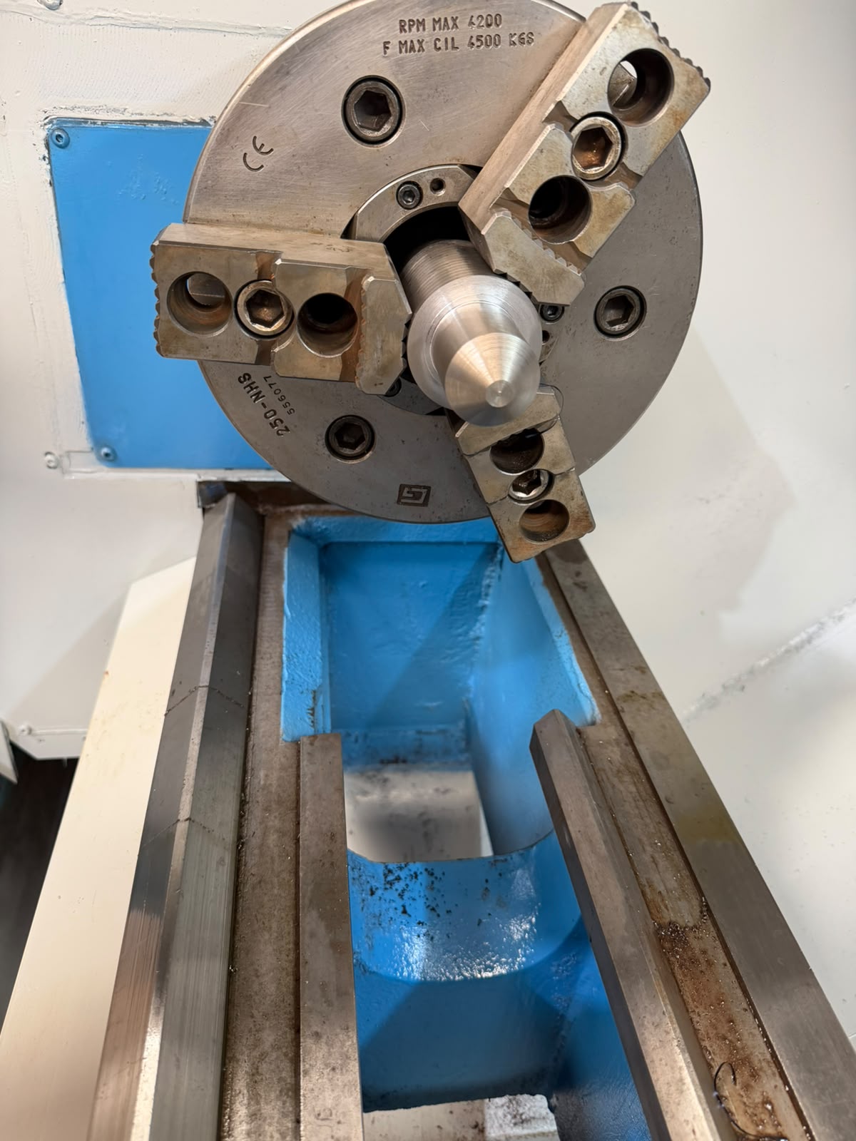 Pinacho Mustang 225 CNC Lathe 1600 mm Between Centers with Fagor 8055 - Image 8