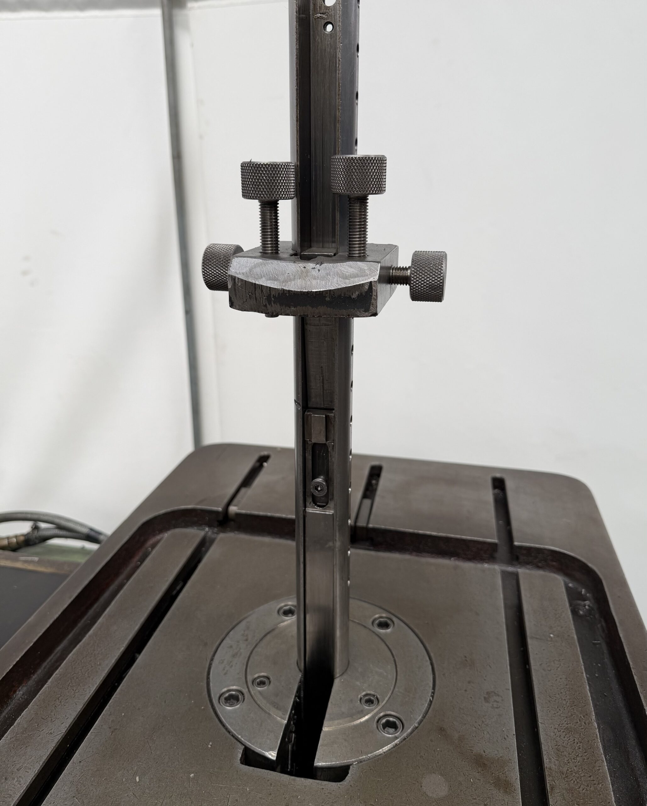Brochadora Mortajadora Hoytom GH-500 con Armario de Accesorios y Divisor Plano - Imagen 5