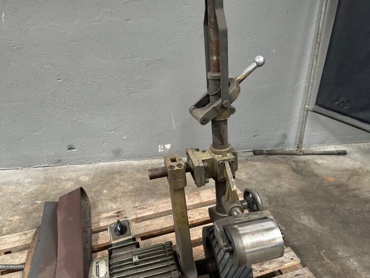 Alternative view of Brazo de Lijado y Pulido para Torno con Motor de 4 CV