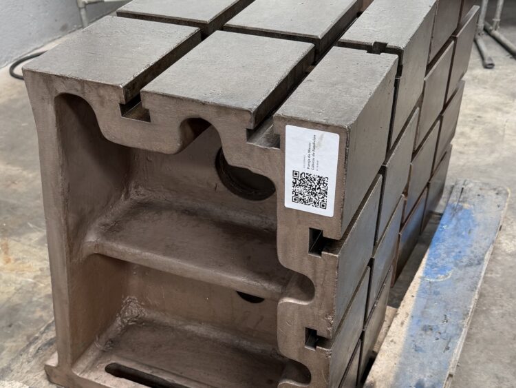 Alternative view of Cast Iron Slotted Angle Plates 400 × 400 × 550 mm (2 Units)