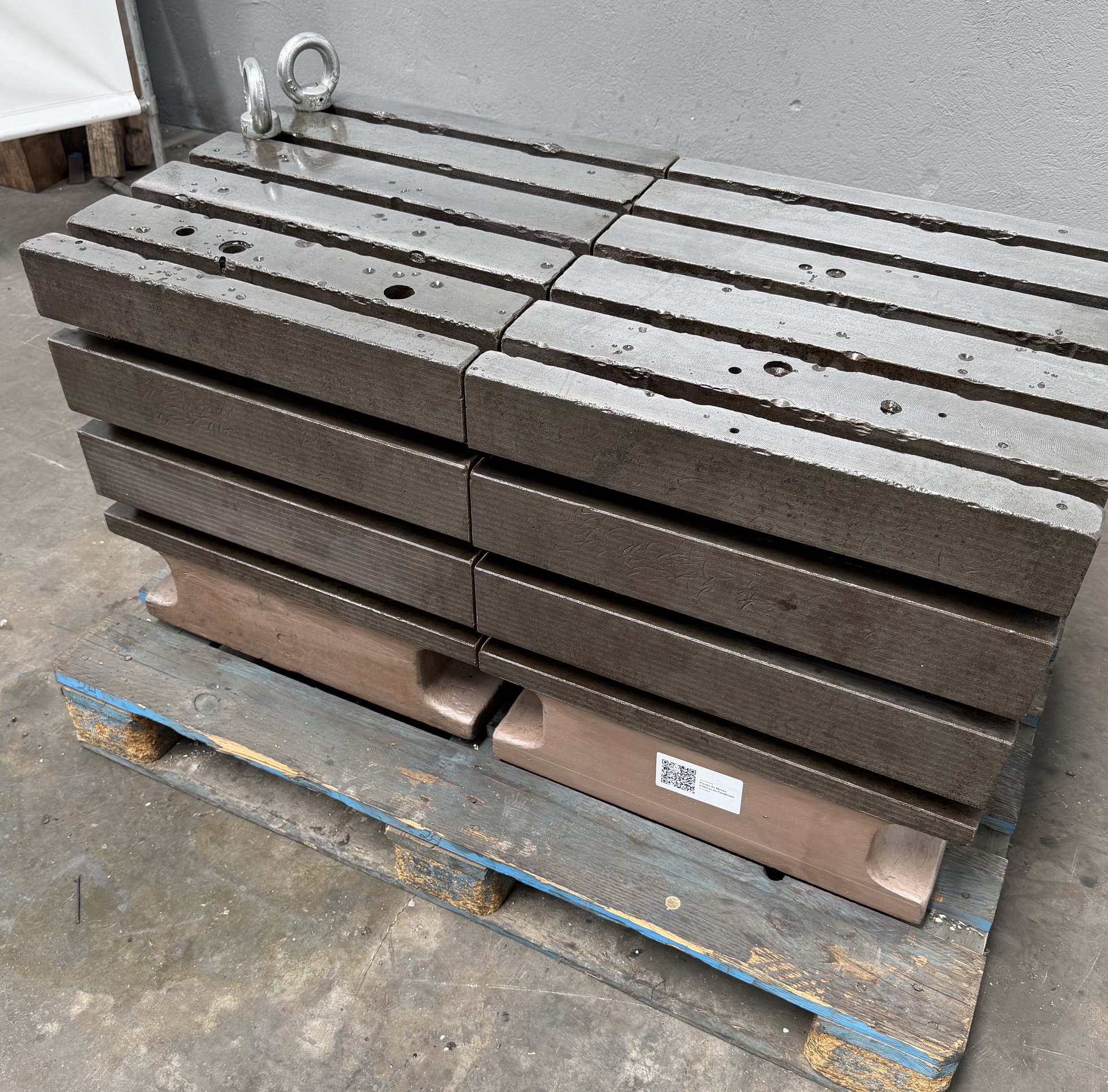 Cast Iron Slotted Box Tables 550 × 550 × 550 mm (2 Units)