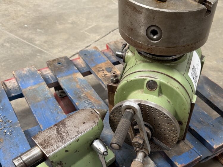Zeatz Universal Dividing Head with Tailstock and 200 mm 3-Jaw Chuck