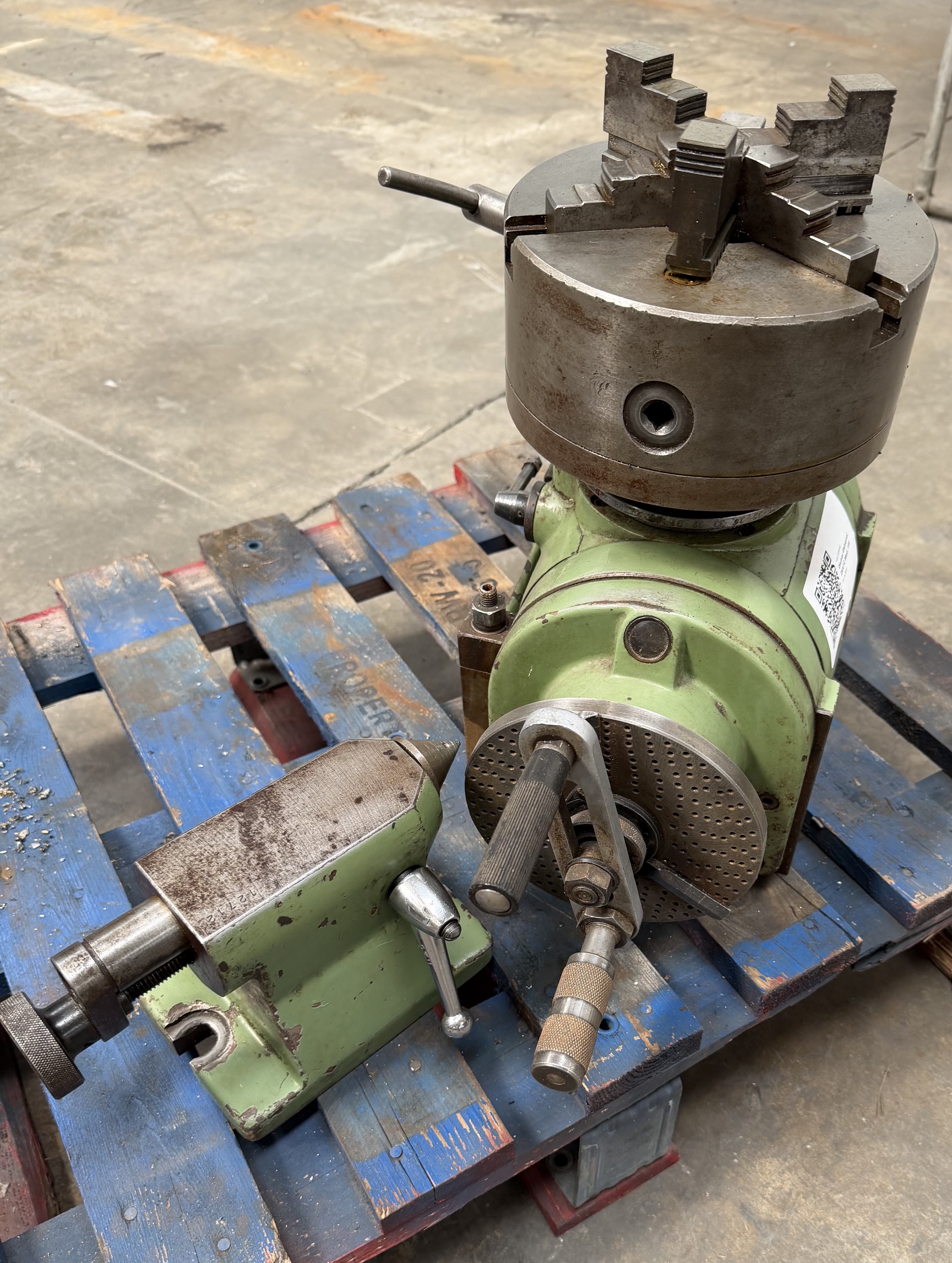 Zeatz Universal Dividing Head with Tailstock and 200 mm 3-Jaw Chuck