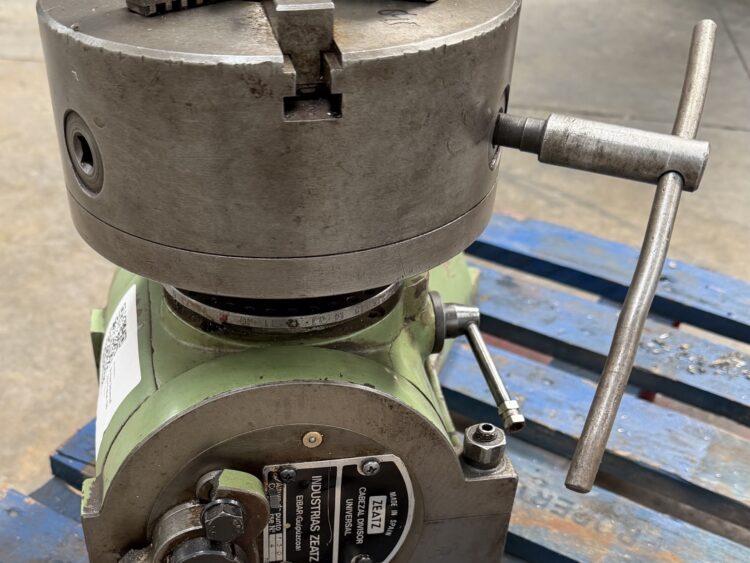 Alternative view of Zeatz Universal Dividing Head with Tailstock and 200 mm 3-Jaw Chuck