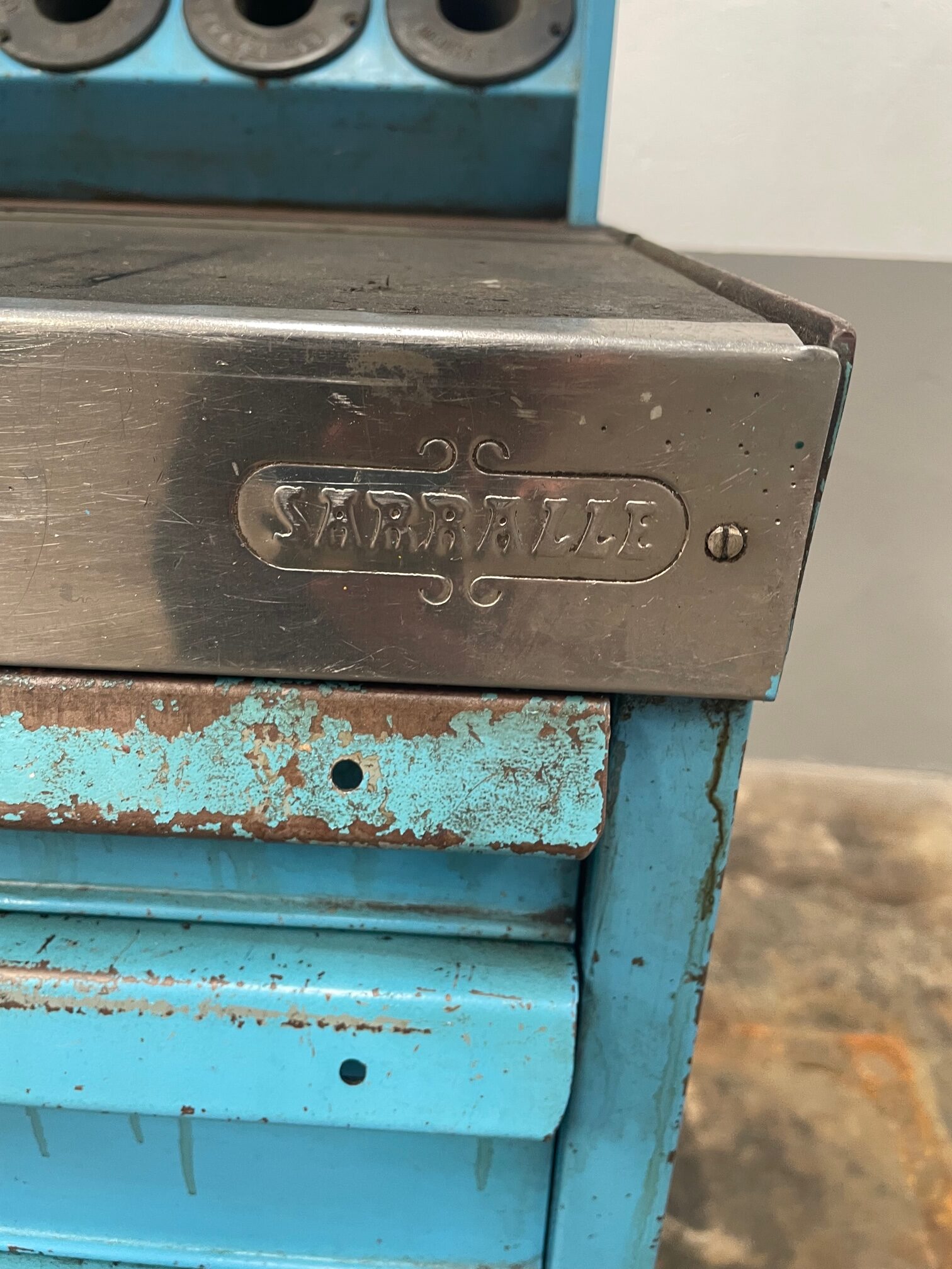 Sarralle Metal Cabinet for Milling Machine with 30 ISO 40 Tool Holders - Image 5