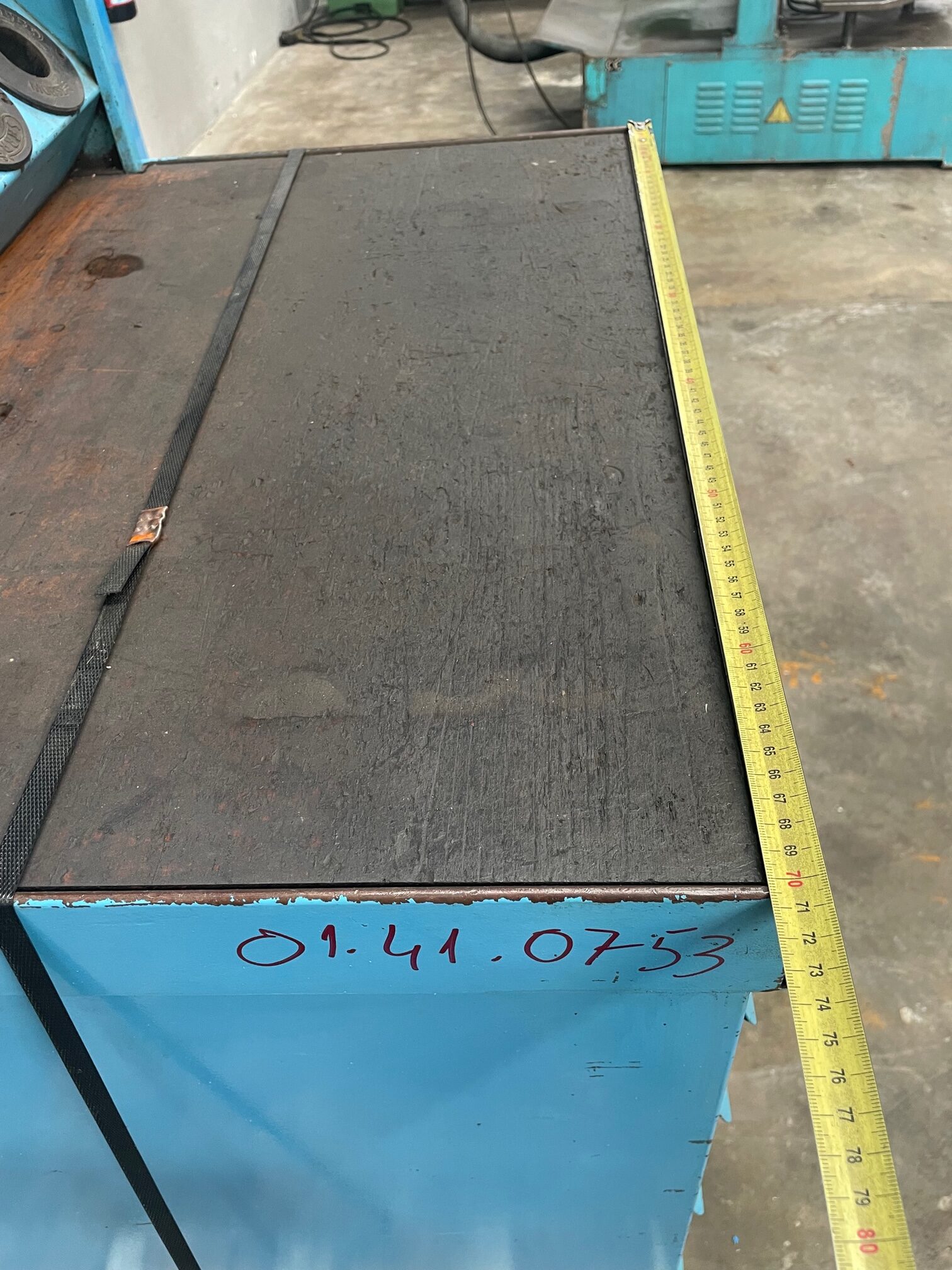 Sarralle Metal Cabinet for Milling Machine with 30 ISO 40 Tool Holders - Image 8