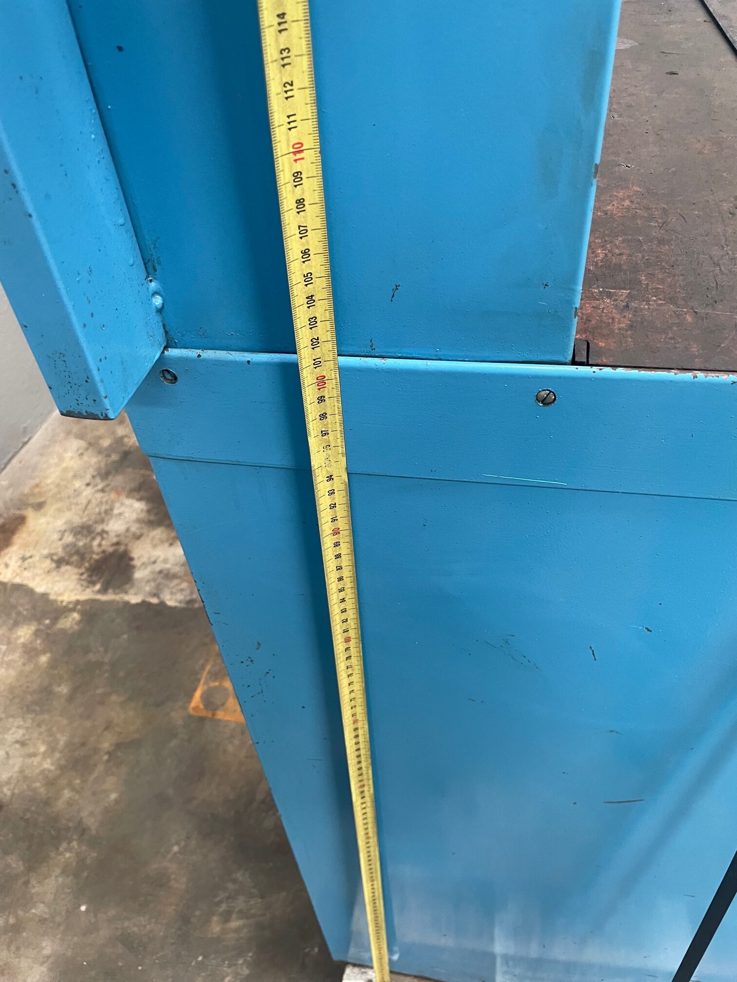 Sarralle Metal Cabinet for Milling Machine with 30 ISO 40 Tool Holders - Image 10