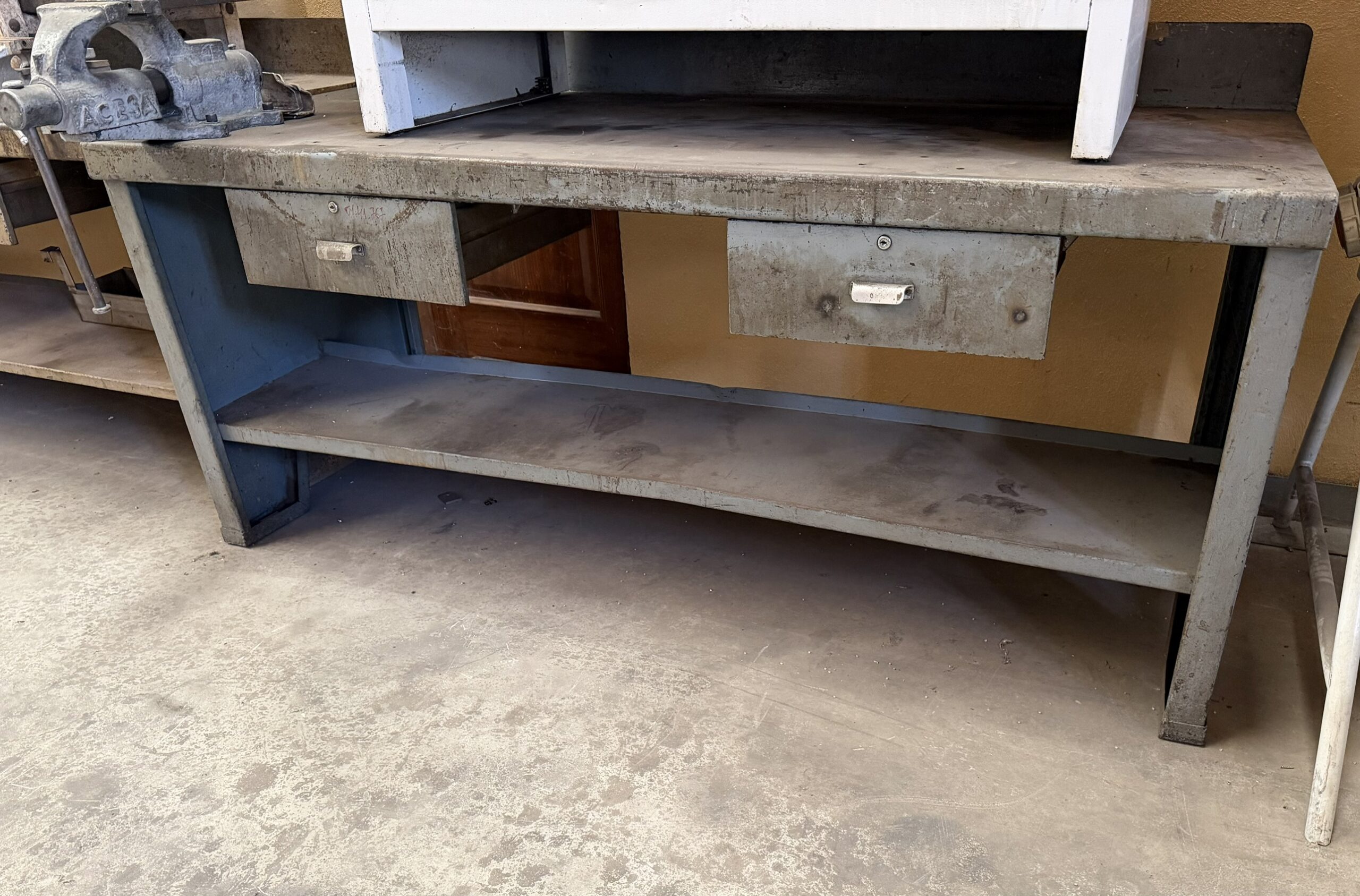 Heavy-Duty 2000 mm Metal Workbench with Acesa Bench Vice - Image 2
