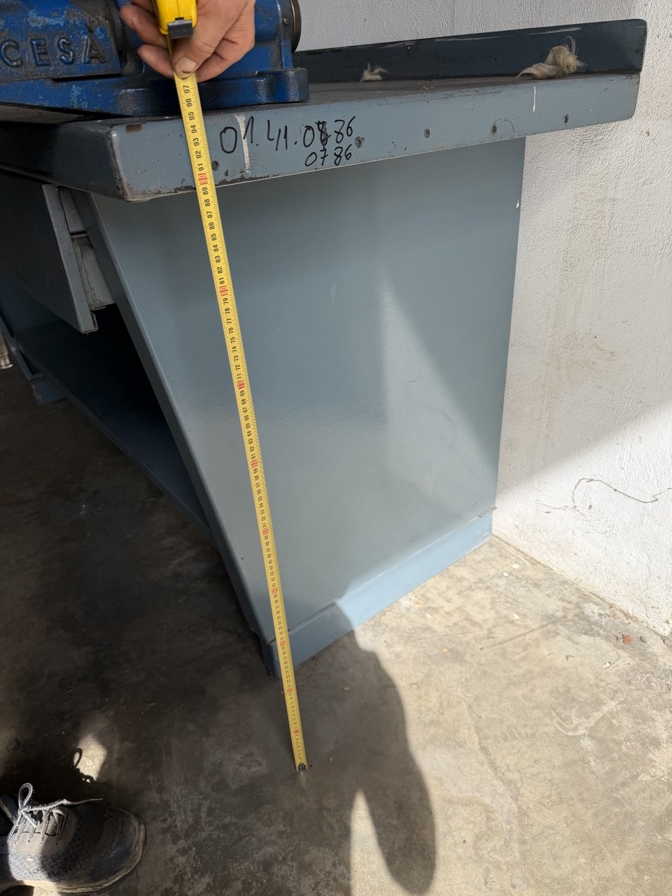 Heco Workbench 1990 mm with Two Drawers and Acesa Bench Vice - Image 7