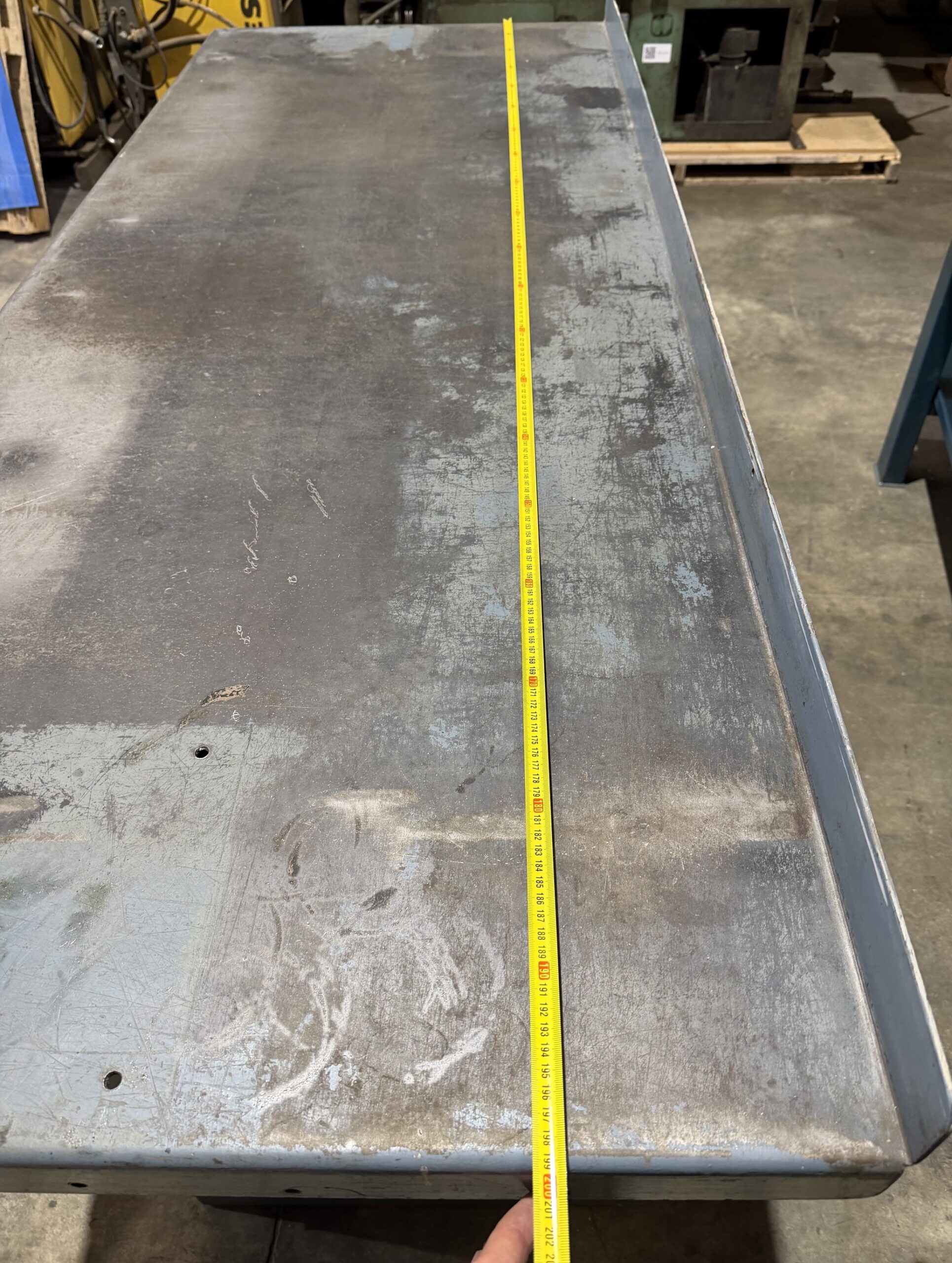 Banco de Trabajo Heco de 2000 mm con 2 Cajones y Tornillo de Banco - Imagen 7