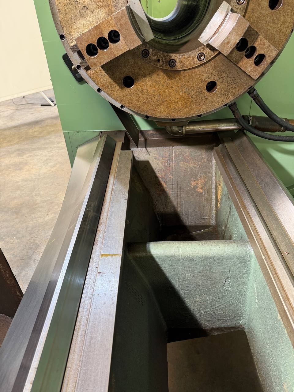 Gurutzpe A1000 CNC Lathe 3000 mm with Fagor 8037 Control - Image 9
