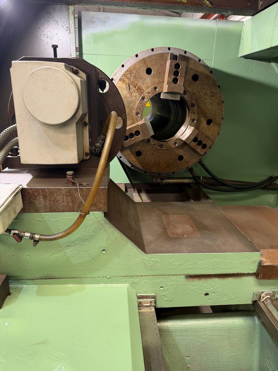 Gurutzpe A1000 CNC Lathe 3000 mm with Fagor 8037 Control - Image 11