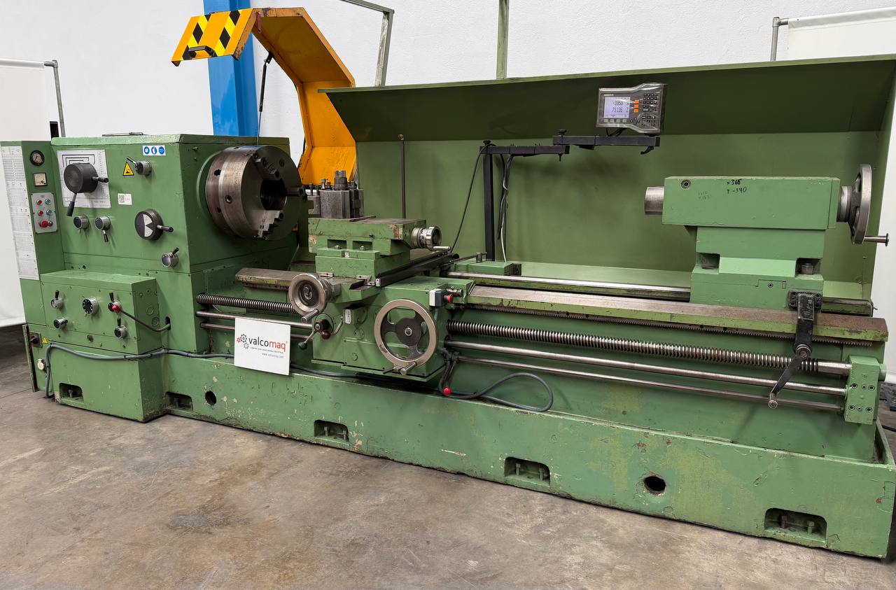 Gurutzpe Super AT 400/2000 Centre Lathe with Digital Readout - Image 3