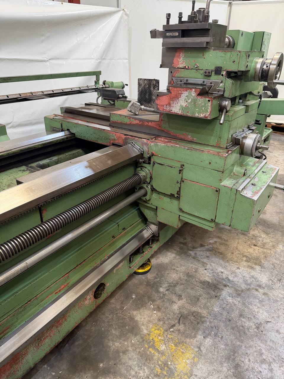 Gurutzpe Super BT 600 Centre Lathe 3000 mm with DRO and Copying Attachment - Image 14
