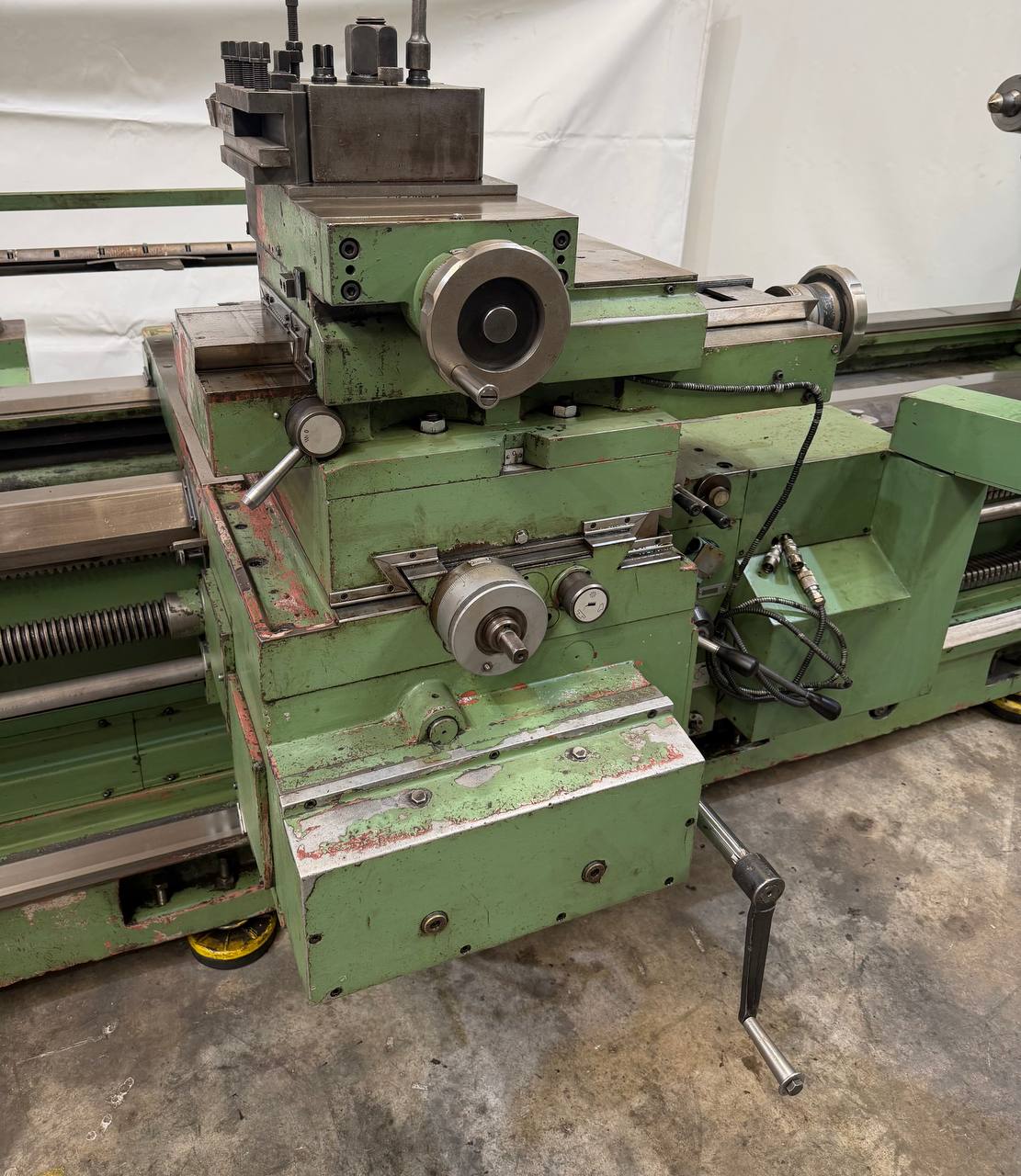 Gurutzpe Super BT 600 Centre Lathe 3000 mm with DRO and Copying Attachment - Image 16